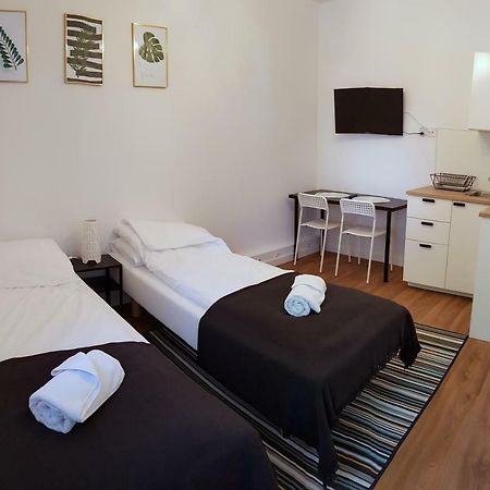 Apartamenty Metro Targowek ワルシャワ エクステリア 写真
