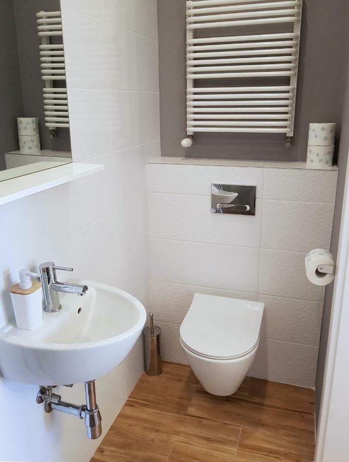 Apartamenty Metro Targowek ワルシャワ エクステリア 写真